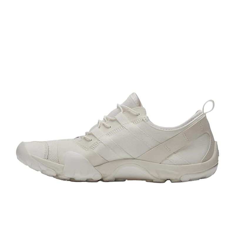 New Balance ISSEY MIYAKE x New Balance Low top Casual Shoes Unisex White