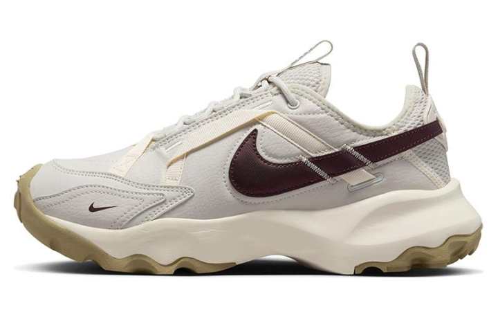 Nike Nike Women's TC 7900 'Light Bone Burgundy Crush'