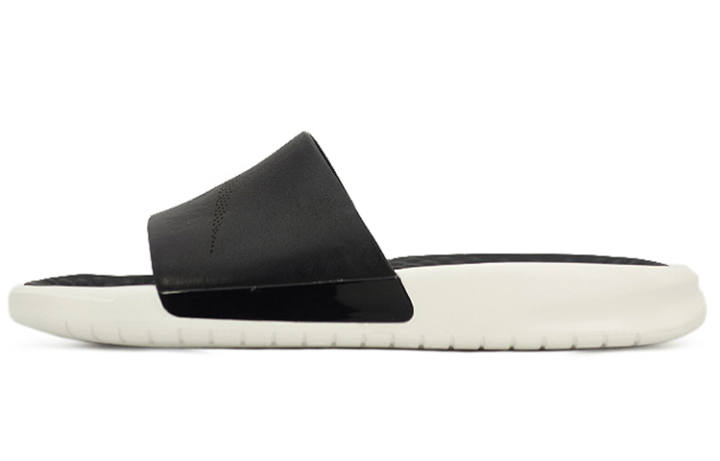 Nike Nike Benassi Slide Comfortable Rubber Sole Slide Slippers Women's White Black
