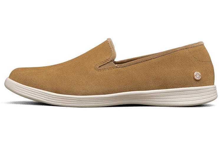 Skechers Graceful Low top Casual Shoes Women's Chestnut