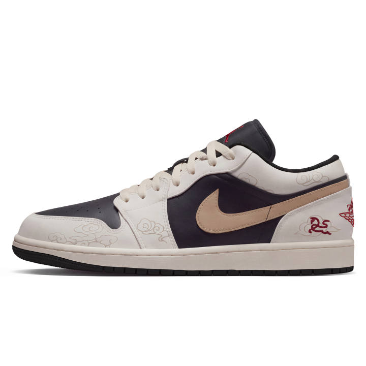 Jordan Jordan Air Jordan 1 Low Three Times Laboratory, Horse Year, Black Steed Soaring Cloud Abrasion Resistant