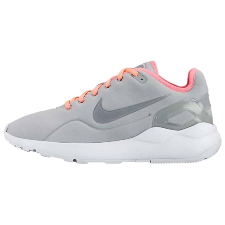 Nike Nike Runner Low top Casual Shoes Women's Gray