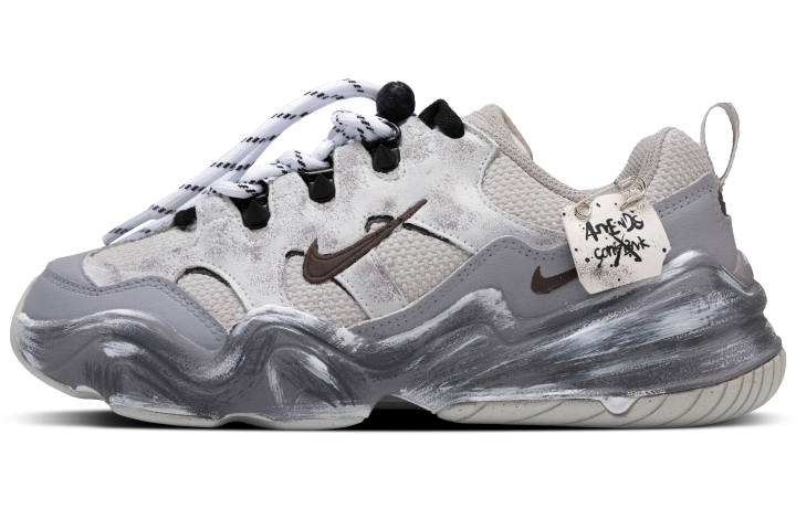 Nike Nike Tech Hera Slip Resistant Slip Resistant Low top Casual Shoes Women's White