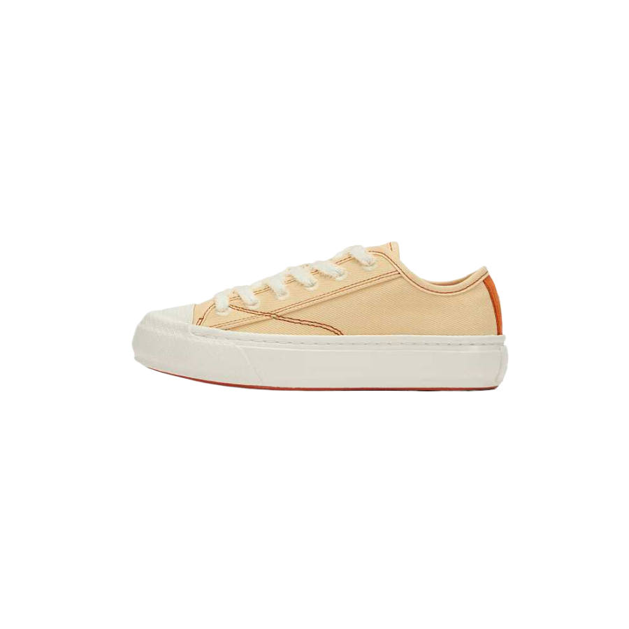 LACOSTE Low top Casual Shoes Women's Orange