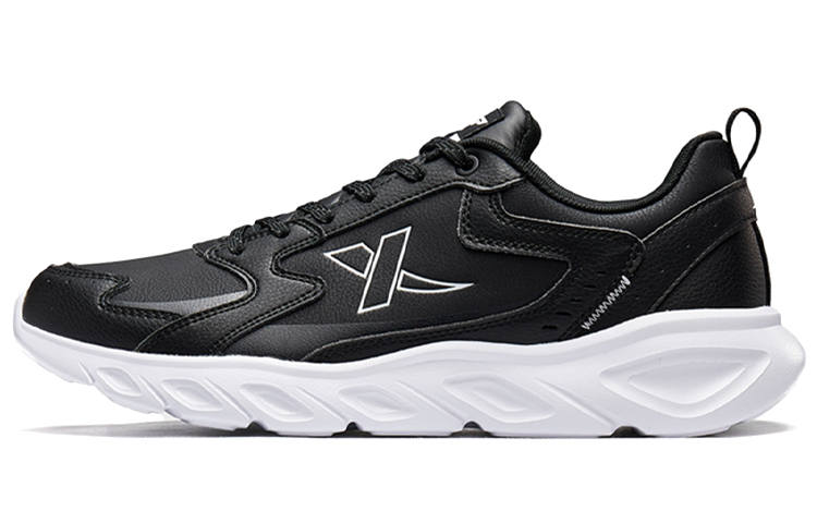 XTEP Cushioning Slip Resistant Low top Sports Casual Shoes Men's Black White