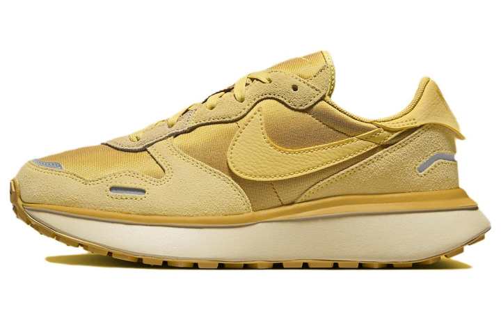 Nike Nike Phoenix Waffle Wheat Gold Women's