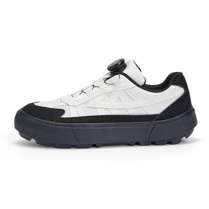 Warrior Slip Resistant Abrasion Resistant Low top Casual Shoes Unisex White Black