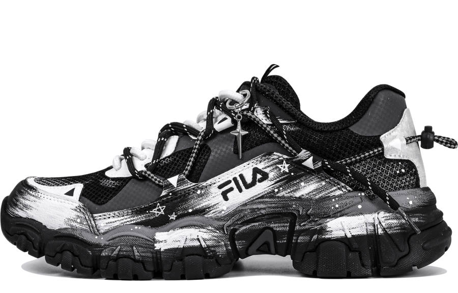 FILA Fluid Cat Paw, Gothic Knight, Outdoor Wilderness Cushioning Low top Casual Shoes Unisex Black White