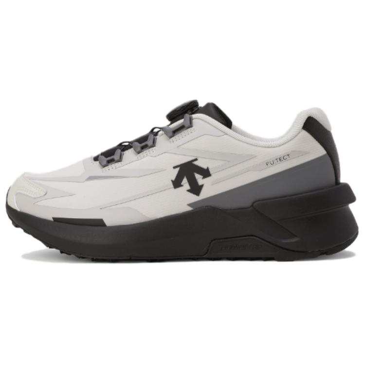 DESCENTE Low top Casual Shoes Unisex White Black