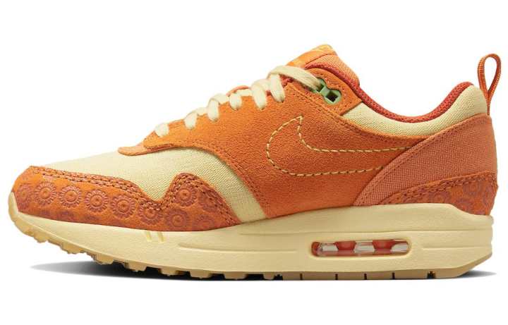 Nike Nike Air Max 1 Prm Somos Familia Women's
