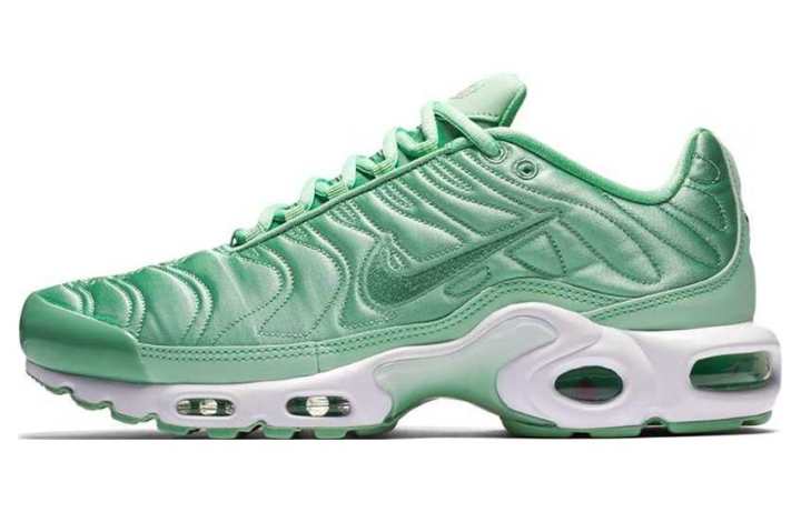 Nike Nike Air Max Plus Enamel Green Women's