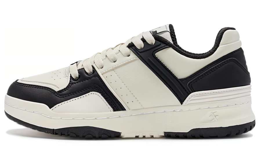 XTEP Spring Festival Collection Low top Casual Shoes Women's White Black