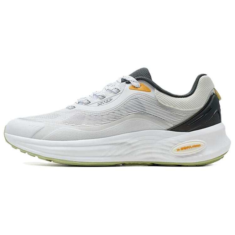 XTEP Fresh Look 2.0 Slip Resistant And Breathable Low top Casual Shoes Men's White