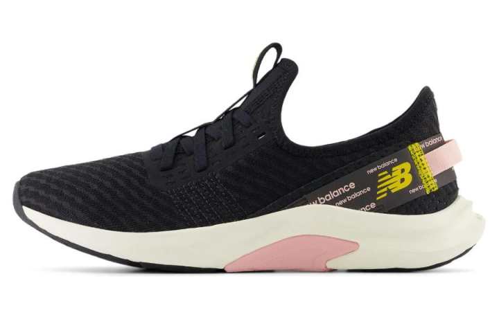 New Balance New Balance DynaSoft Nergize Sport V2 CP2 Low top Casual Shoes Women's Black White
