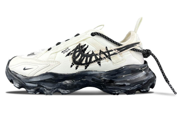Nike Nike TC 7900 Low top Casual Shoes Women's Black White