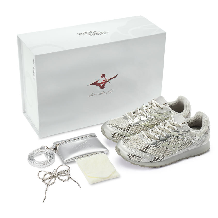 Mizuno LG 60S Low top Casual Shoes Unisex Waffle Gold