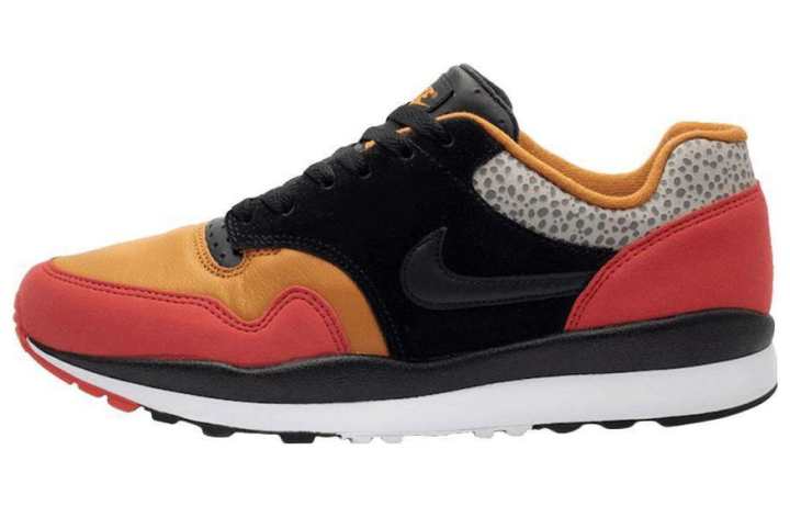 Nike Nike Air Safari Se Red Black