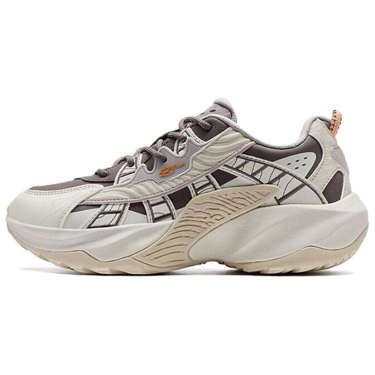 XTEP Slip Resistant Abrasion Resistant Low top Casual Shoes Women's Beige Brown