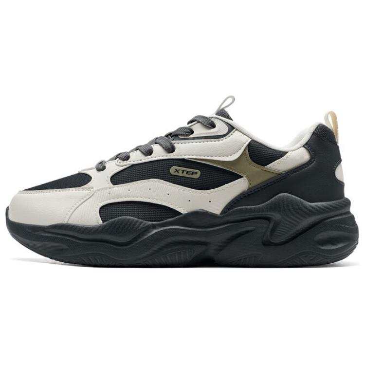 XTEP Synthetic Leather Wear resistant And Lightweight Low top Casual Shoes Men's White Black Green