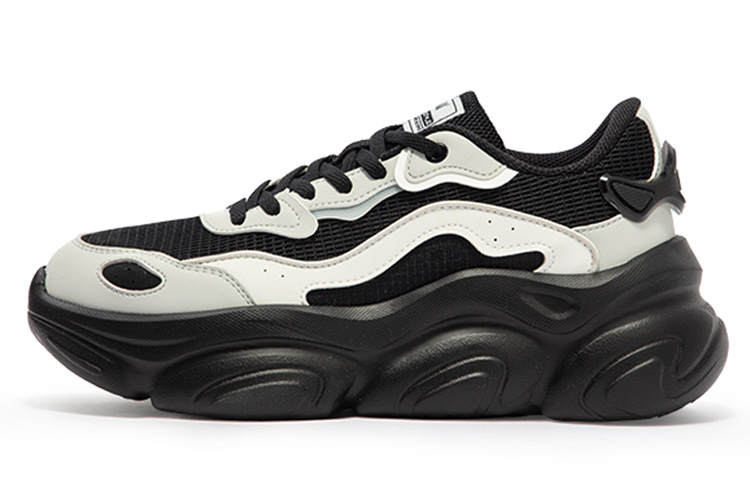361° Moe Claws Slip Resistant, Abrasion Resistant, Breathable Low top Casual Shoes Women's Black Gray