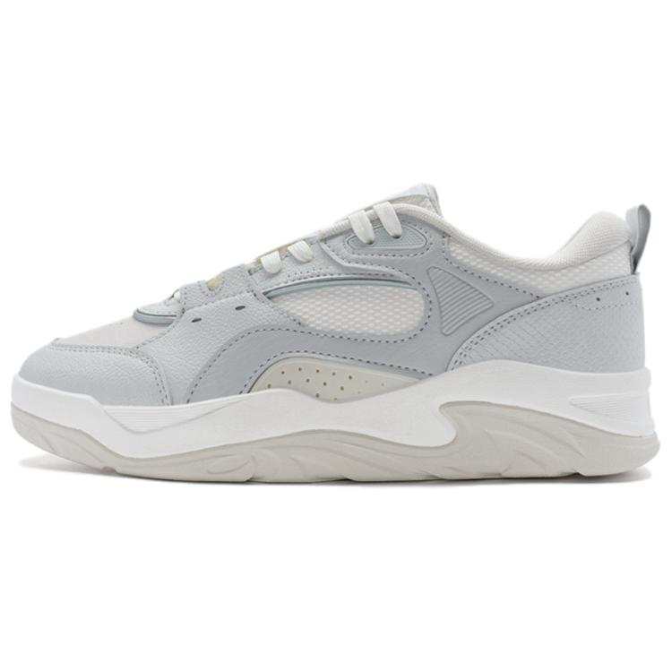 XTEP Qilang Slip Resistant Low top Casual Shoes Women's White Gray