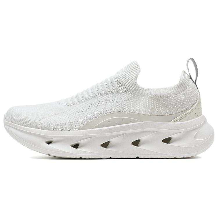 XTEP Abrasion Resistant, Breathable, Lightweight Low top Casual Shoes Women's Sail White