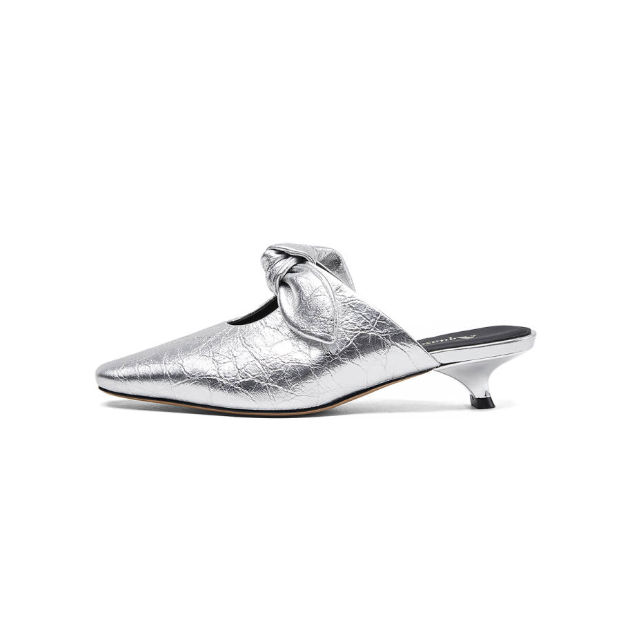 AQUASCUTUM Closed Toe Slippers Women's