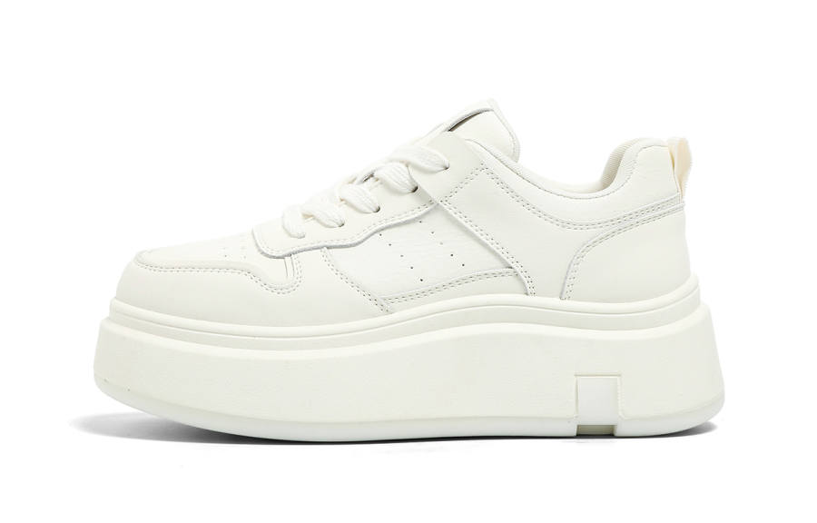 FOREVER 21 Slip Resistant, Abrasion Resistant, Height Increasing Low top Skateboard Shoes Women's White