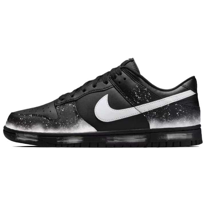 Nike Nike Dunk Abrasion Resistant Abrasion Resistant Low top Skateboard Shoes Men's Black White