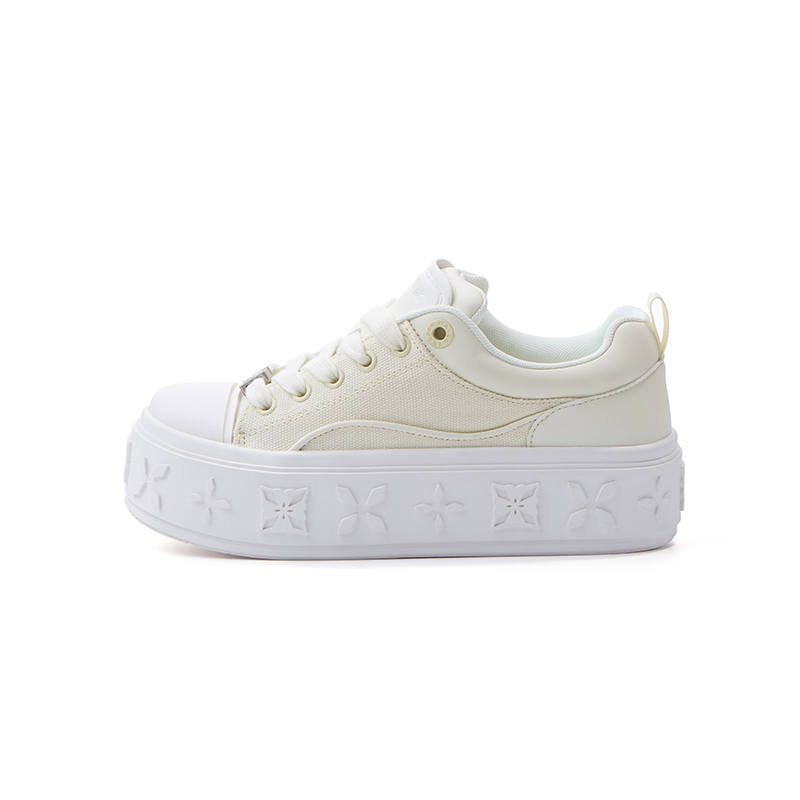 TRAPAR WAVES Low top Canvas Shoes Women's White
