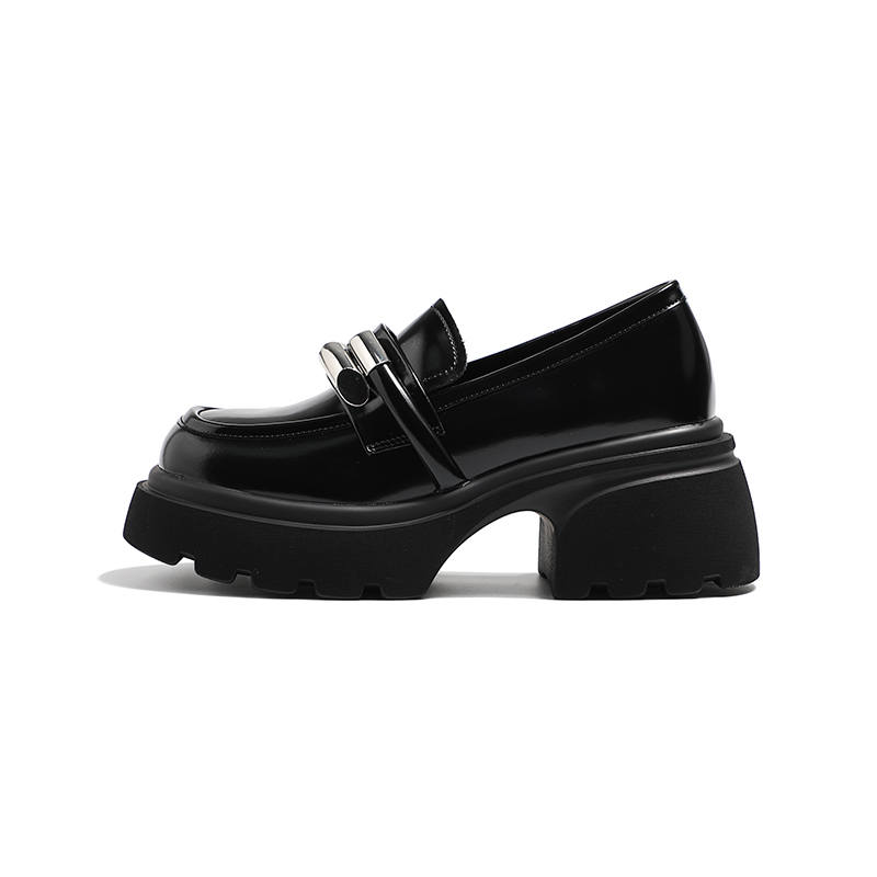 MIS. DANNY Loafers Women's Beige/Black