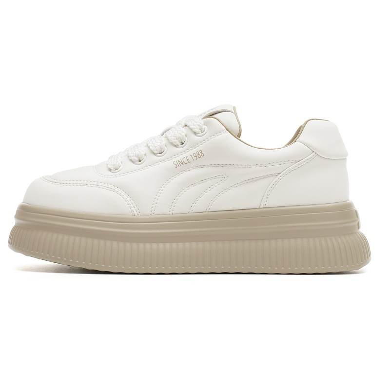 AOKANG Comfortable And Trendy Low top Skateboard Shoes Women's White