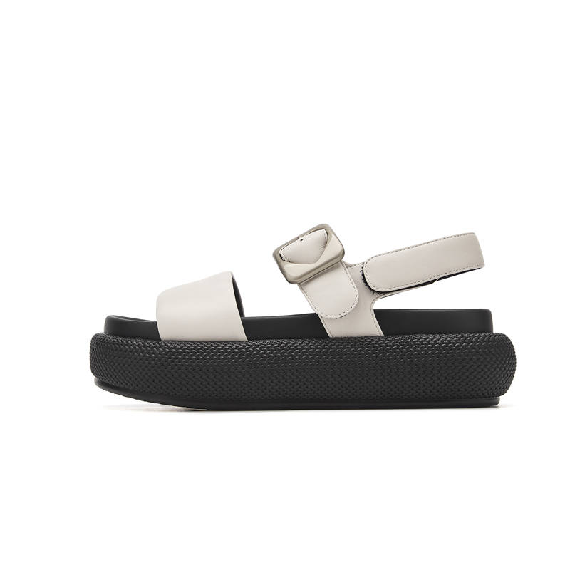 Millies Beach Sandals Women's Black, White