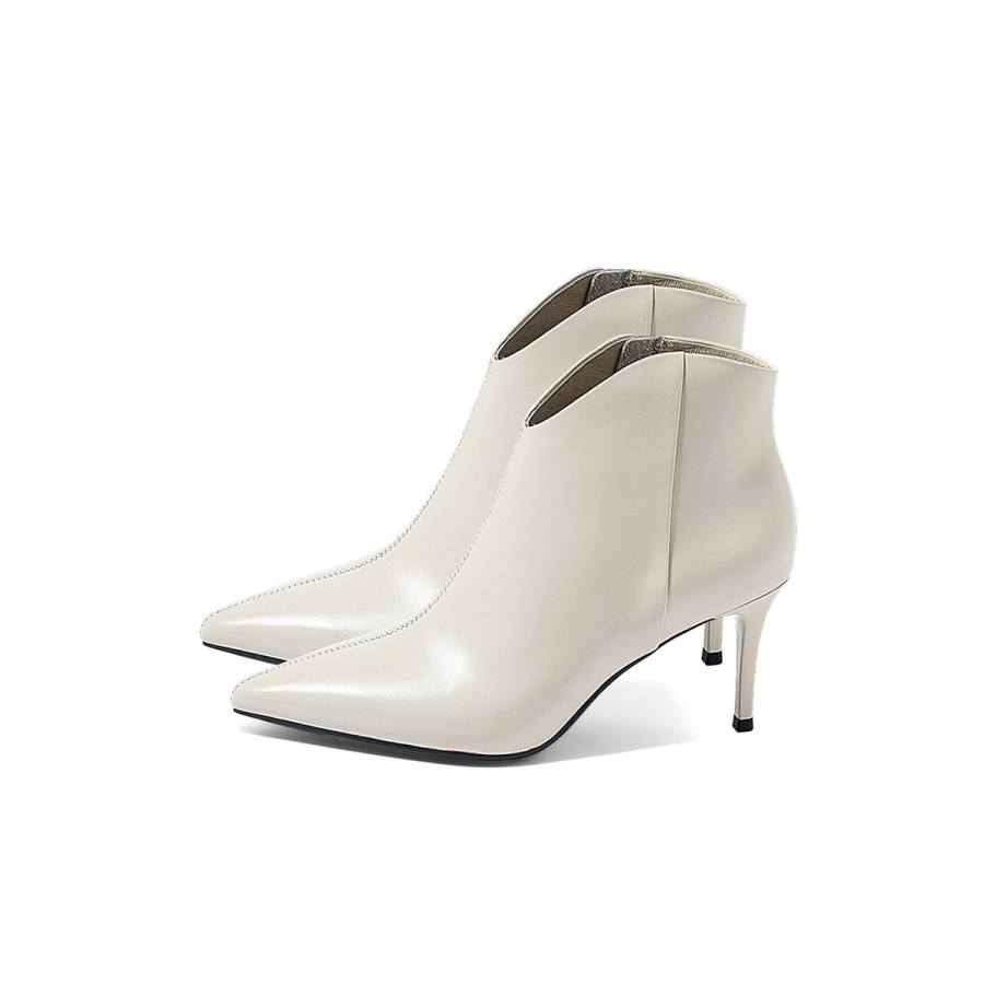 COMELY COMELY Ankle Boots Women's Black/Ecru