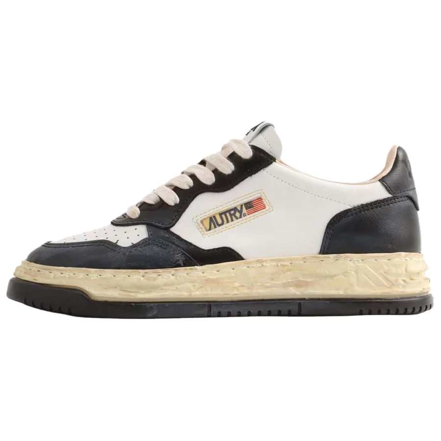 AUTRY MIHARA YASUHIRO x AUTRY Medalist Low top Skateboard Shoes Women's White Black
