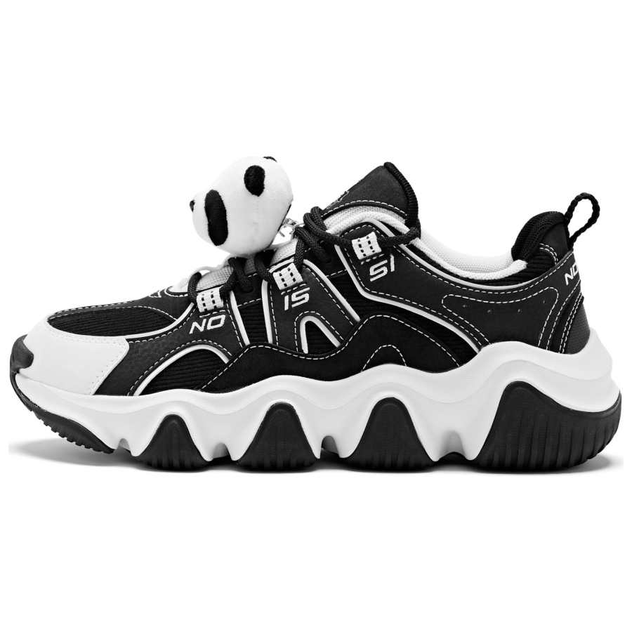QIAODAN Claw Shoes 2.0 Slip Resistant Low top Casual Shoes Women's Black White