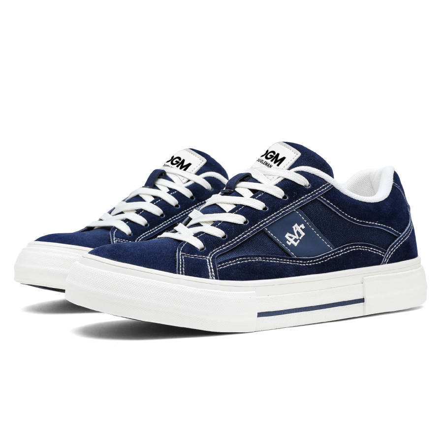 OUGLEMEN Coverage, Balance, Abrasion Resistant, Lightweight, Breathable Low top Skateboard Shoes Men's