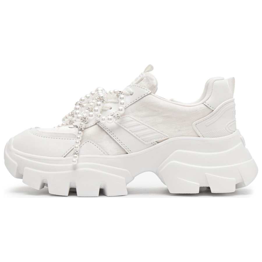 Staccato Abrasion Resistant Height Increasing Low top Chunky Sneakers Women's Beige