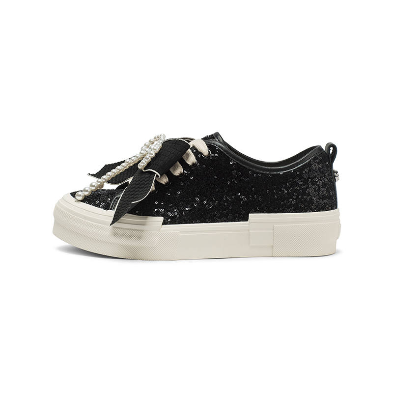 Coup De Foudre Low top Skateboard Shoes Women's