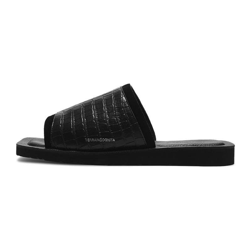 TERRA INCOGNITA Slide Slippers Unisex Black
