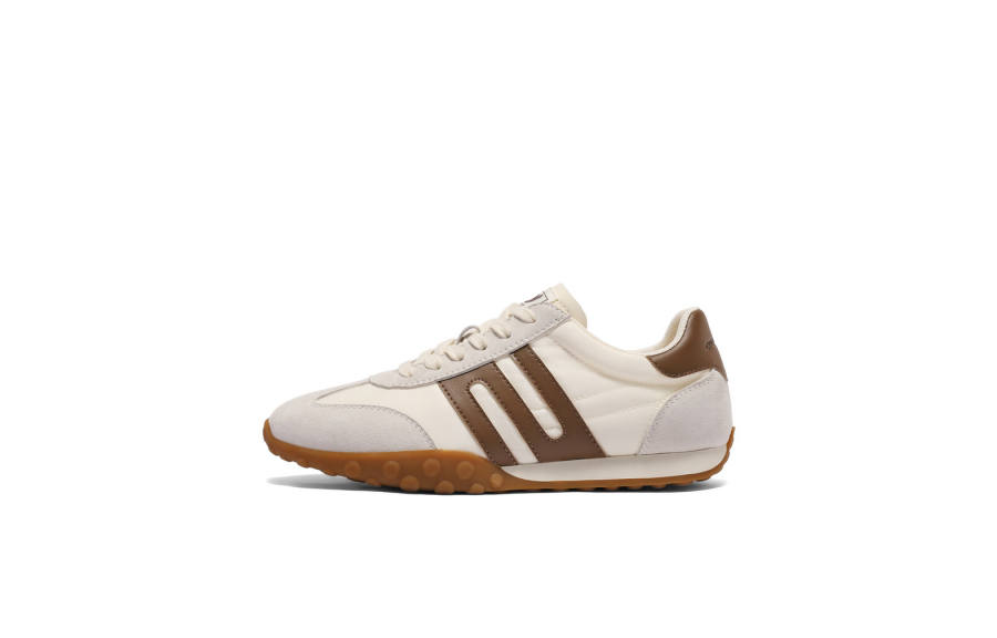 BELLE Low top Casual Shoes Women's