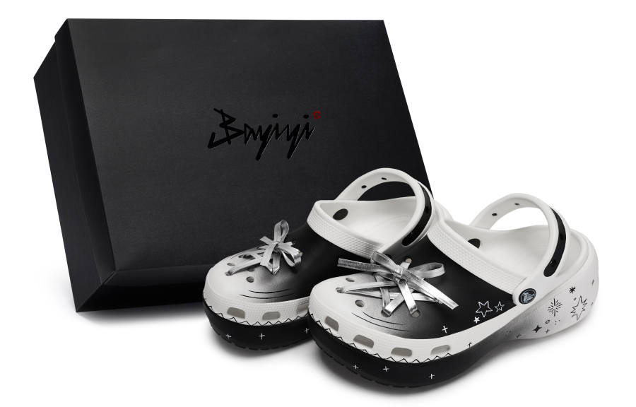 Crocs Classic Platform Clog Made In 811, Hoshino Ginhui, Gift Box Clogs Women's Black White