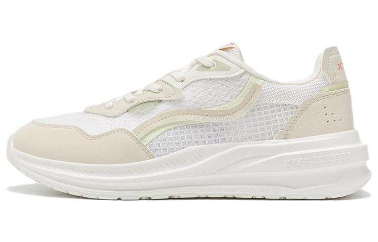 XTEP Slip Resistant Abrasion Resistant Low top Sports Casual Shoes Women's Tea White