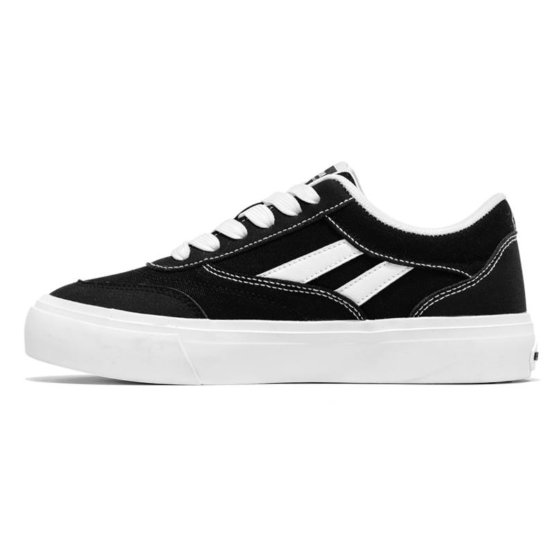 NSTCU Low top Skateboard Shoes Unisex Black White