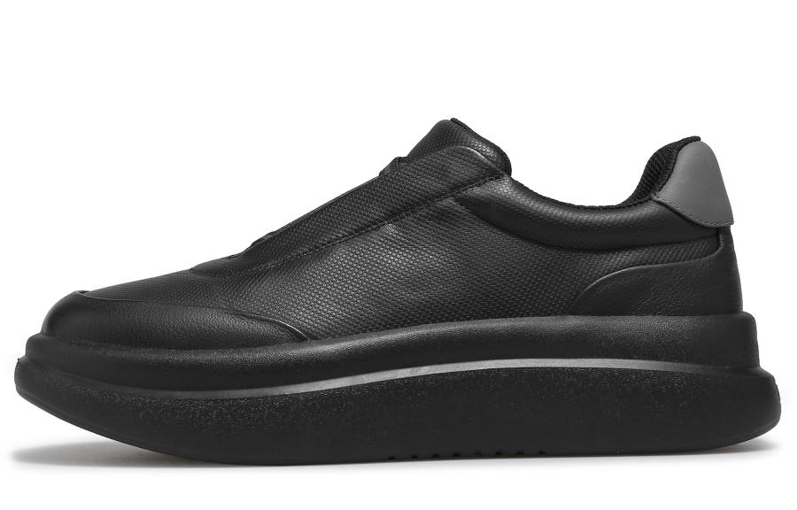 Desai Slip Resistant Abrasion Resistant Casual Shoes Men's