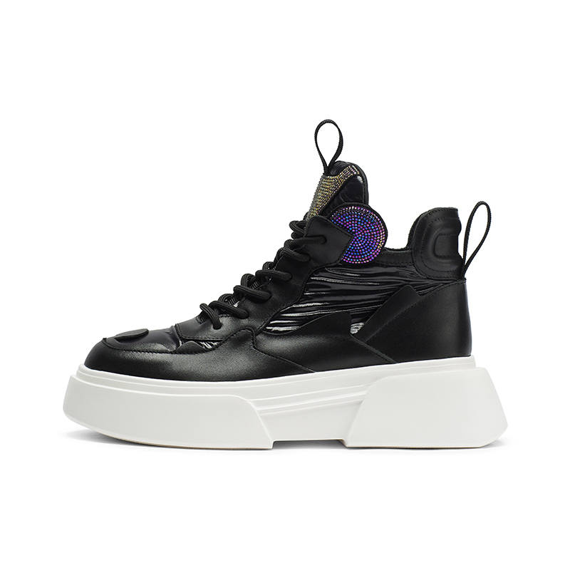 Coup De Foudre Cow Leather Low top Skateboard Shoes Women's