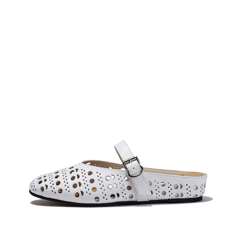 Brut Ros′e Rubber Sole Odor Resistant Closed Toe Slippers Women's