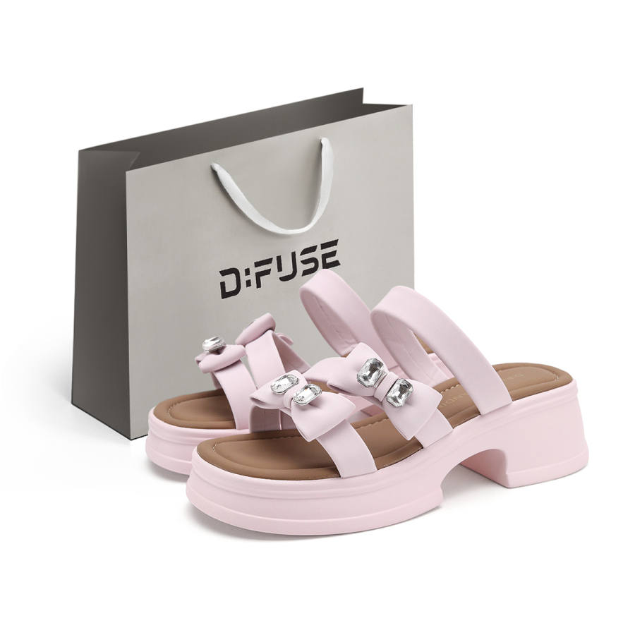 D:FUSE SCANDINAVIA D FUSE SCANDINAVIA Slide Slippers Women's