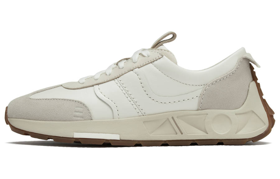 Clarks Cow Leather Low top Casual Shoes Women's Ecru