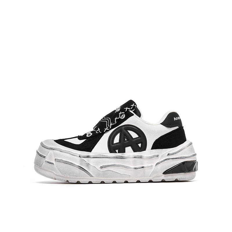 Acupuncture Height Increasing Abrasion Resistant Lightweight Low top Skateboard Shoes Women's Black White